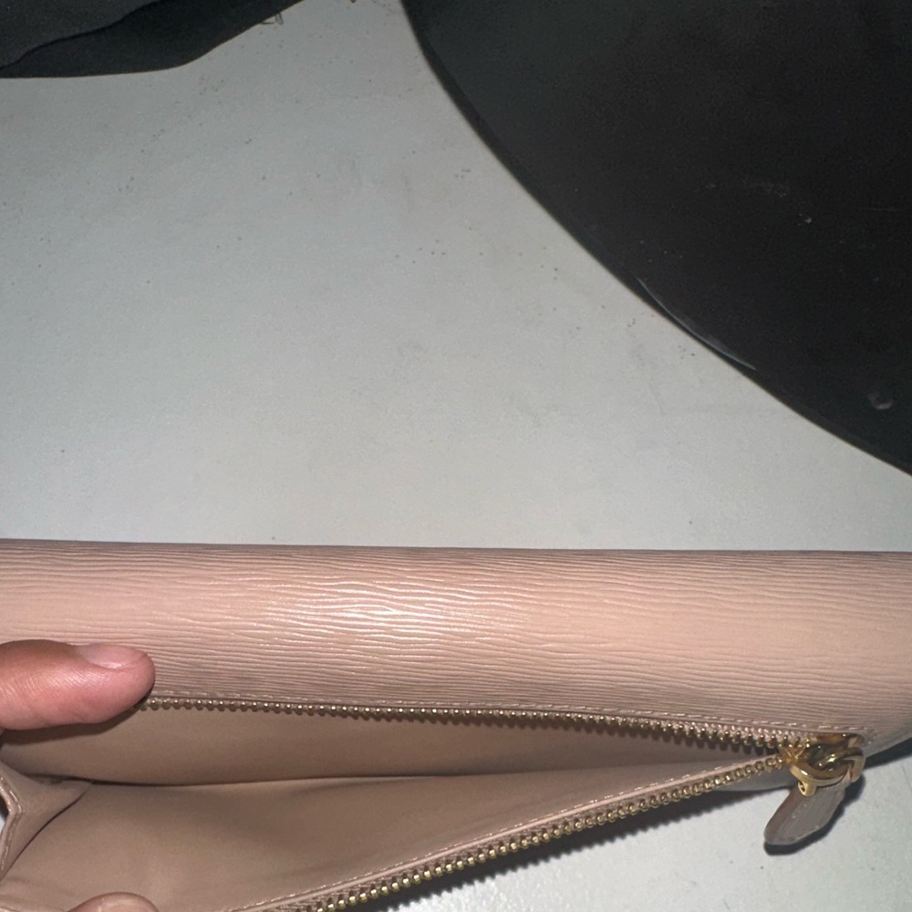 Authentic Prada wallet - Picture 10 of 12